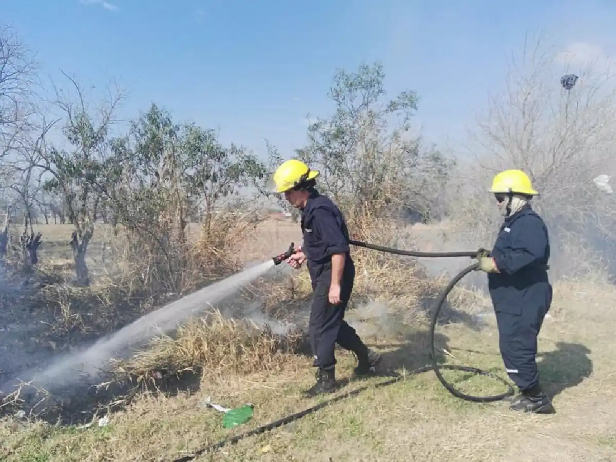 Bomberos sofocaron 19 incendios en 7 días
