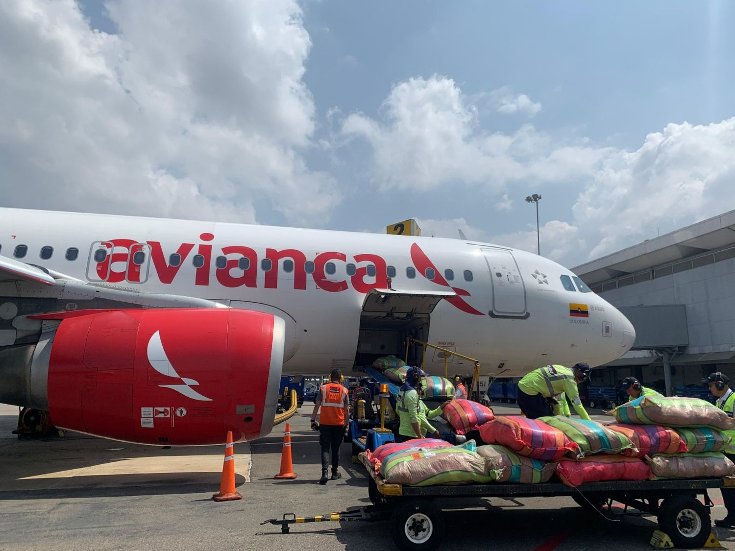 Avianca y el Ejército refuerzan ayuda humanitaria en el Catatumbo