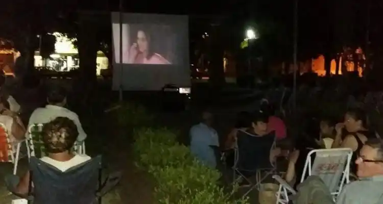 Este sábado, Cine Bajo las Estrellas