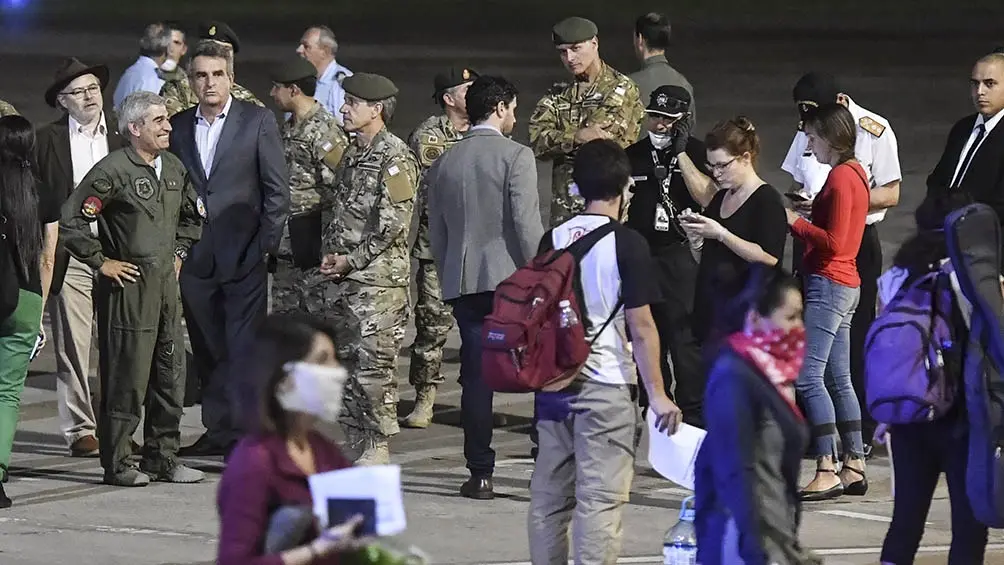 Regresaron 140 argentinos desde Perú en los Hércules despachados por el cierre de fronteras