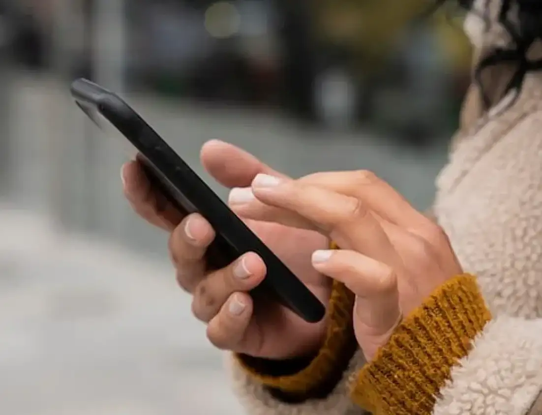 La mejor señal para cambiar un smartphone no es simplemente que el teléfono sea “viejo”, sino que empiece a acumular problemas.
