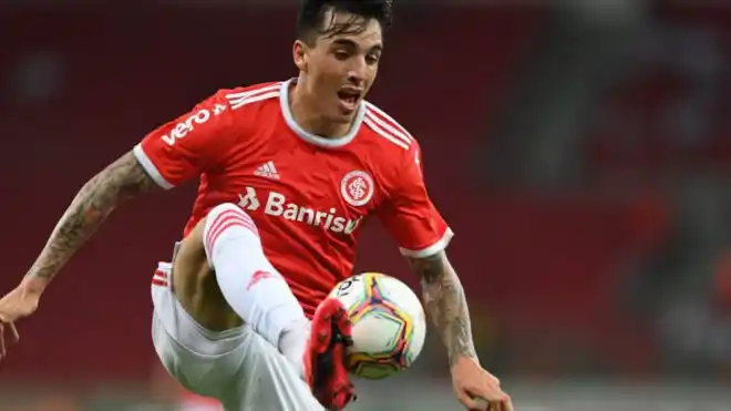 Renzo Saravia, otra baja para la nómina de Scaloni