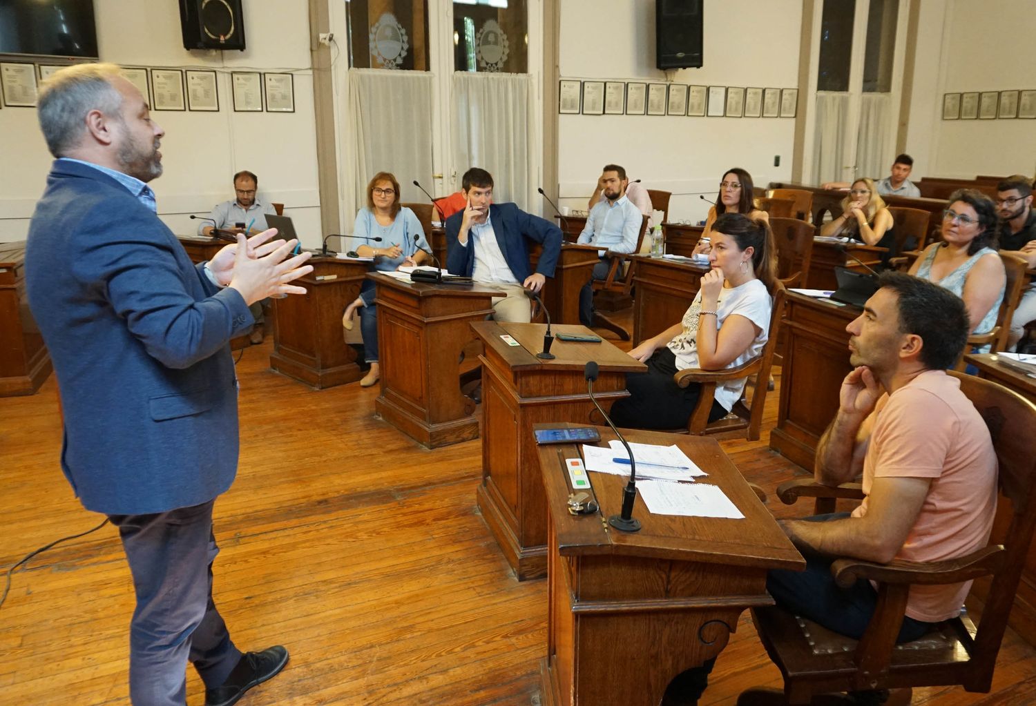 Economía presentó el Presupuesto en el Concejo y avanza el debate rumbo a la última sesión del año