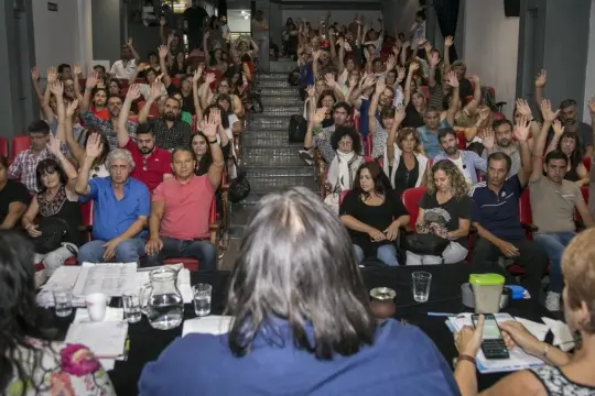 La mayoría de los gremios aceptó la oferta y el lunes comenzarán las clases