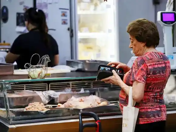Una familia tipo necesita ingresos de al menos $1.149.353 para no ser pobre