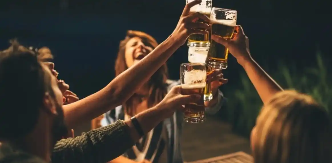 "Dejá tu auto estacionado y retiralo al día siguiente": La curiosa propuesta de Coronel Rosales para el Día del Amigo