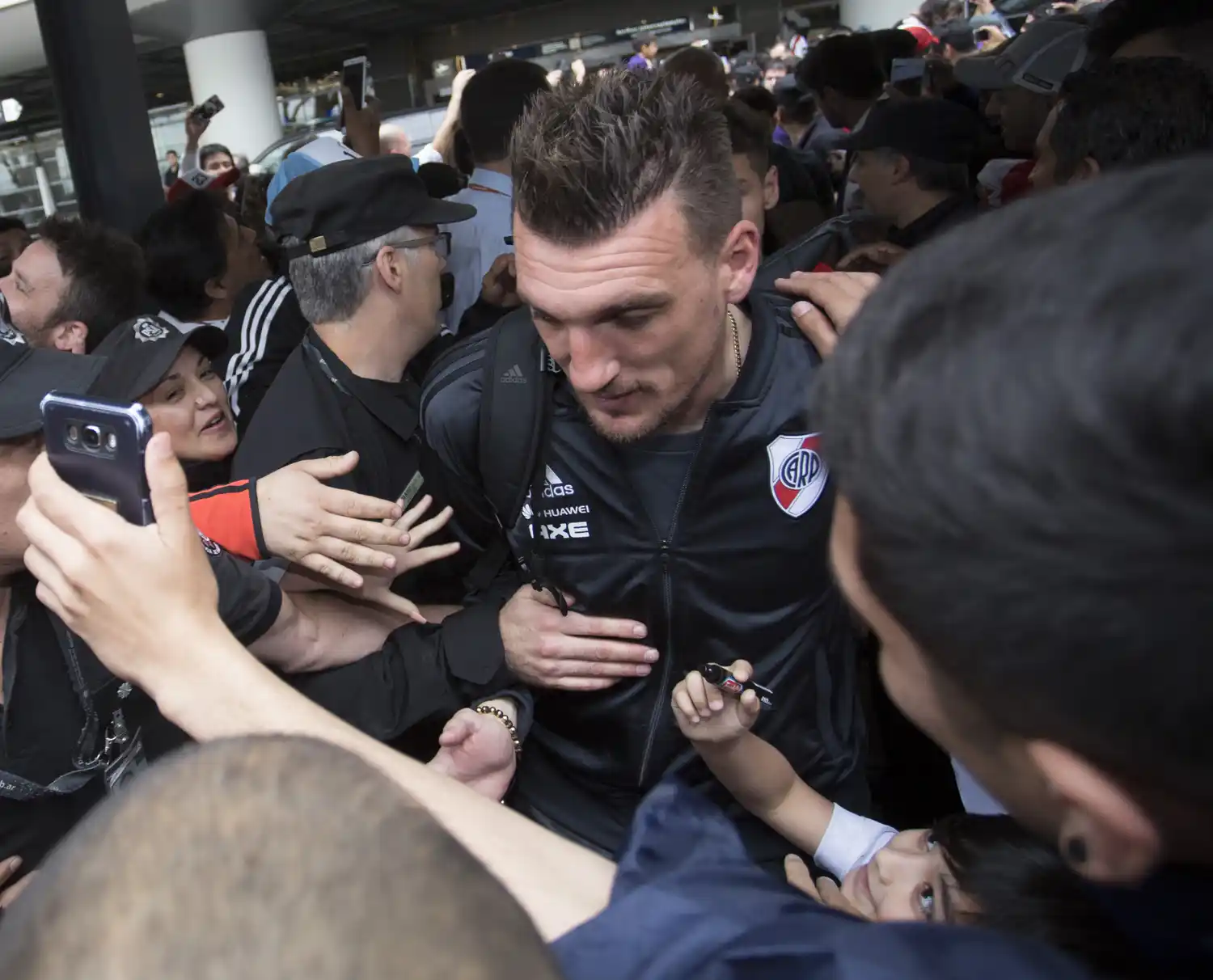 El plantel de River volvió tras la gesta en Brasil