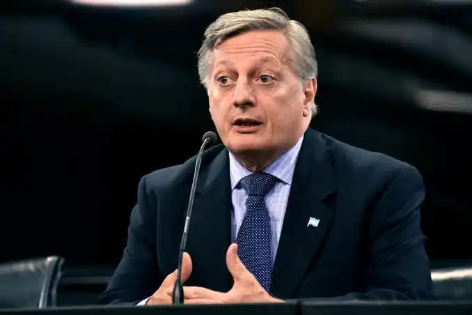 Nuevo tarifazo: Aranguren anuncia el aumento de luz