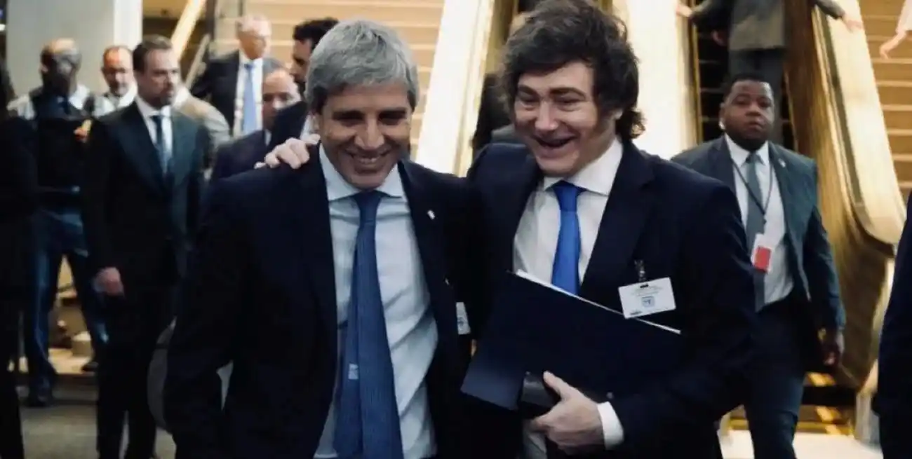 Milei celebró el auxilio y resaltó al "mejor ministro de Economía de la historia"