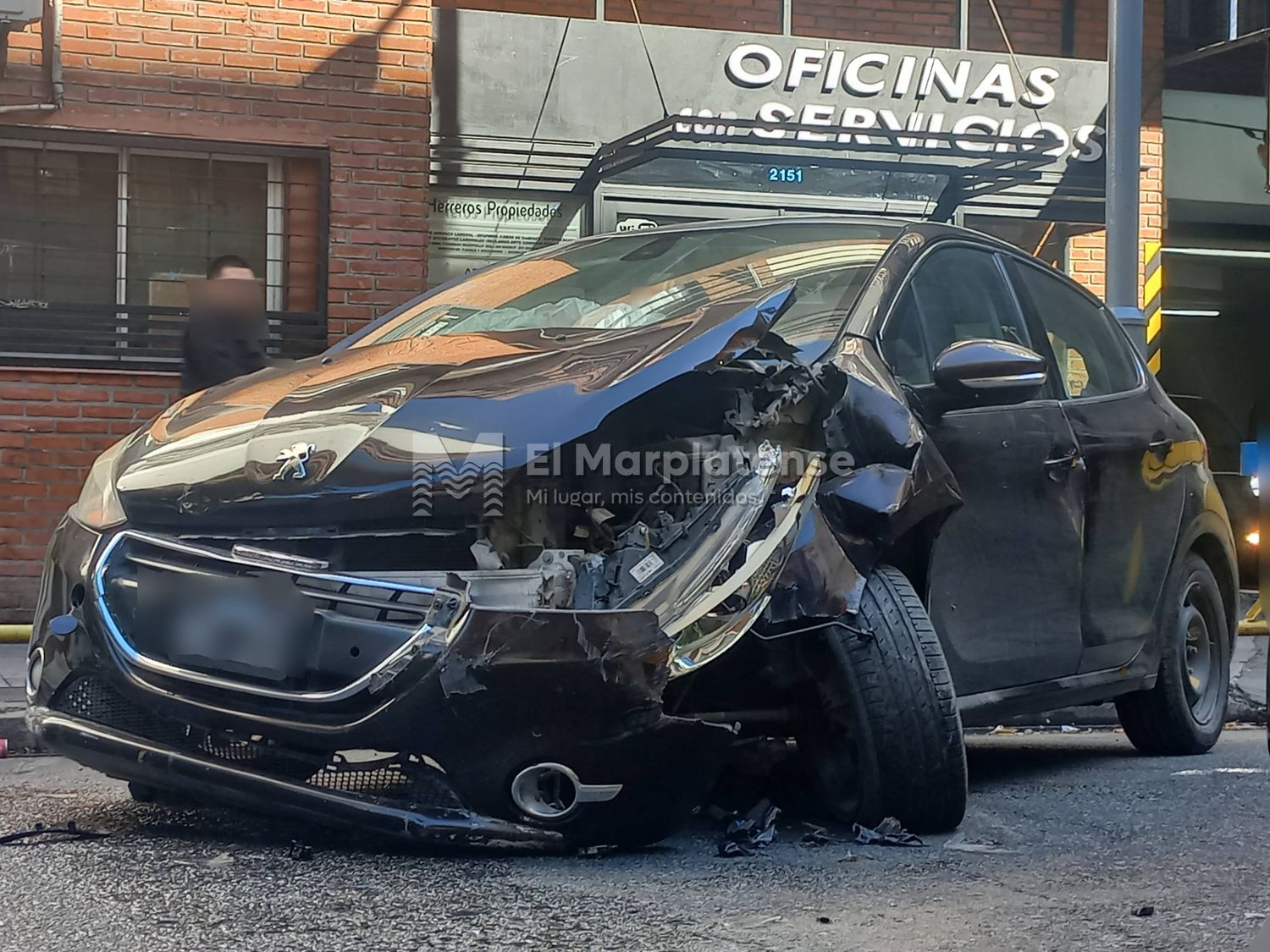 Impresionante choque: "El conductor se dio a la fuga con su perro y volvió al rato"