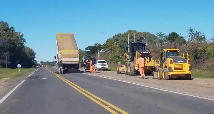 Farallón envió a reparar tramos  deteriorados de ruta 1001