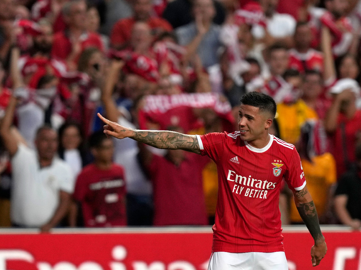 Enzo Fernández marcó un golazo para Benfica 