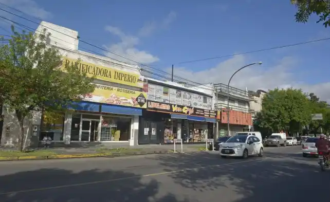 Buscarán revitalizar los centros comerciales barriales