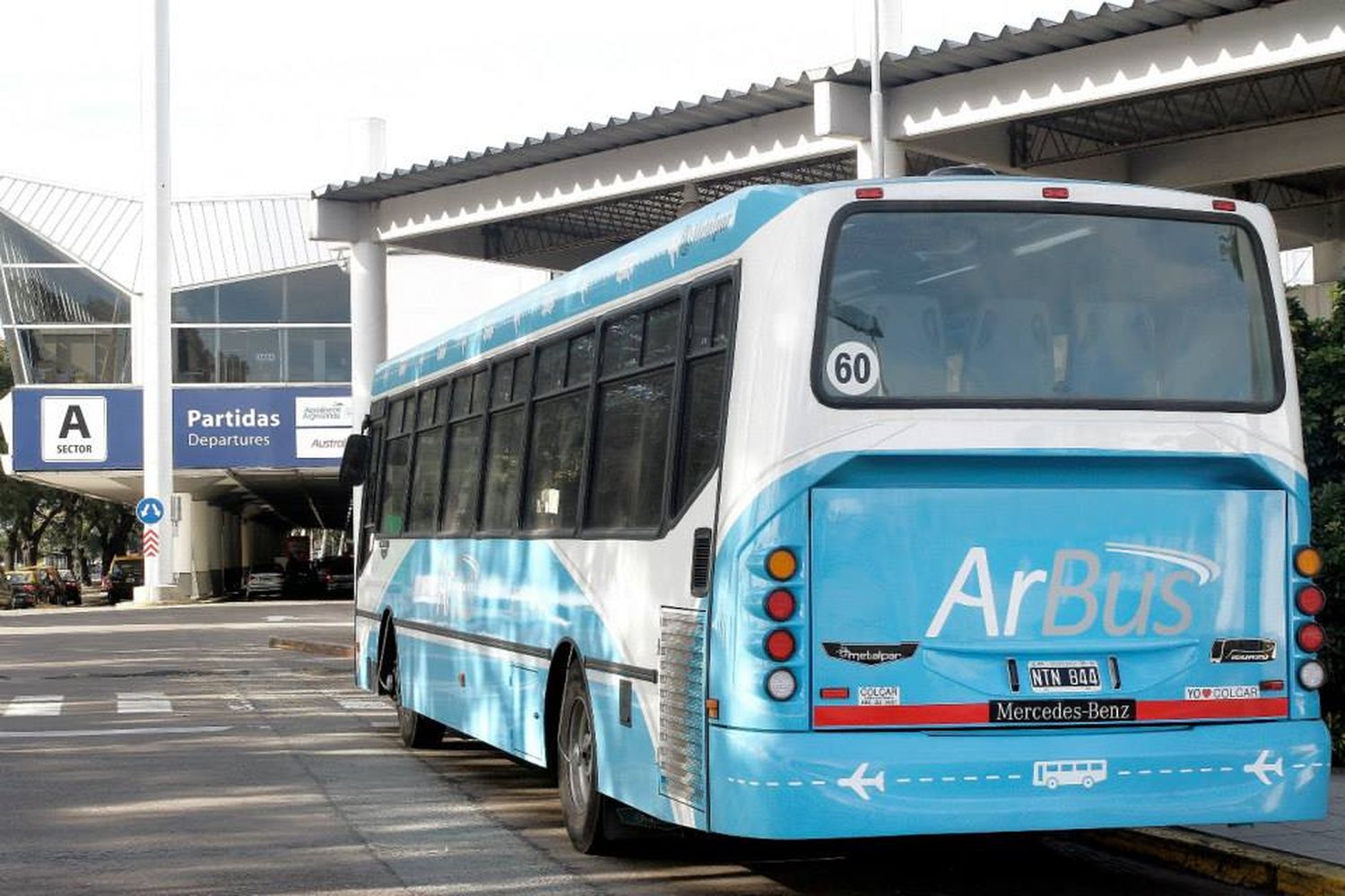 El 20 de agosto se inaugura ArBus, nuevo servicio de transfers en Aeroparque