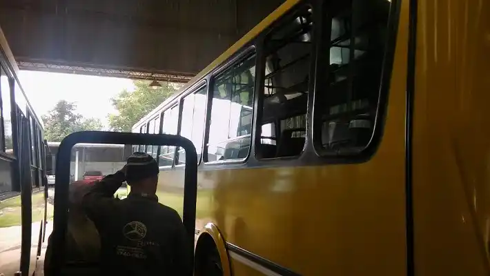 Denunciaron atentados contra dos líneas de colectivos de la misma empresa