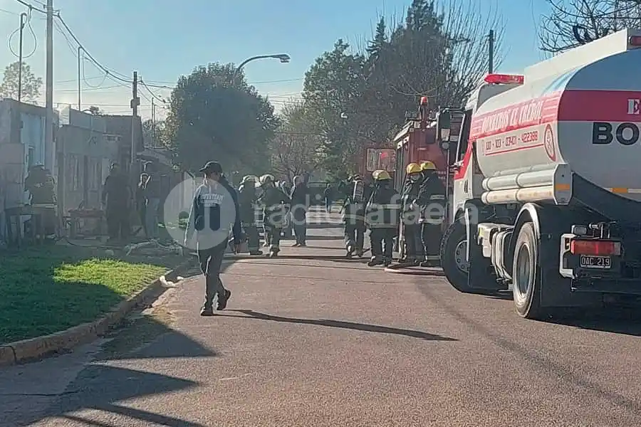 Tragedia en la región: se incendió una casa, murió un hombre y 5 personas más luchan por su vida