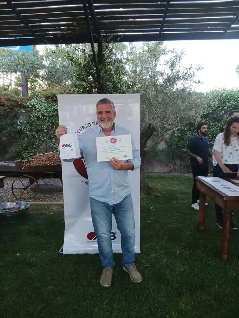 Productor de vinos premiado en un importante concurso nacional