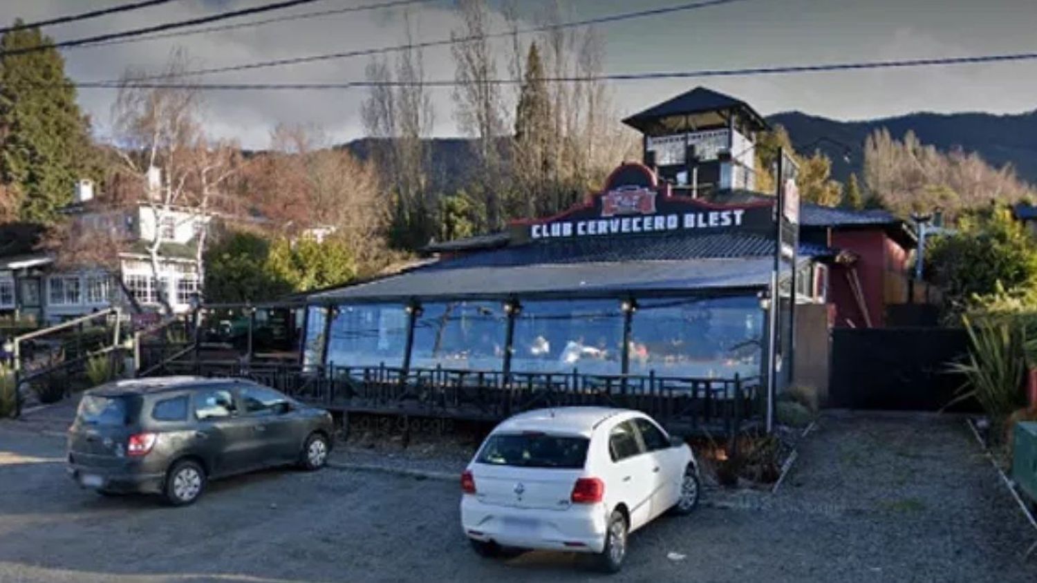 Se negó a pagar en una cervecería de Bariloche y atacó con gas pimienta al encargado