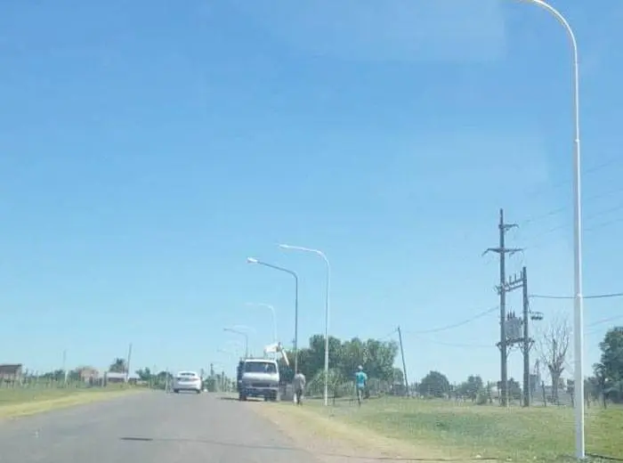 Renovación de luminarias en el  acceso José Eberle 