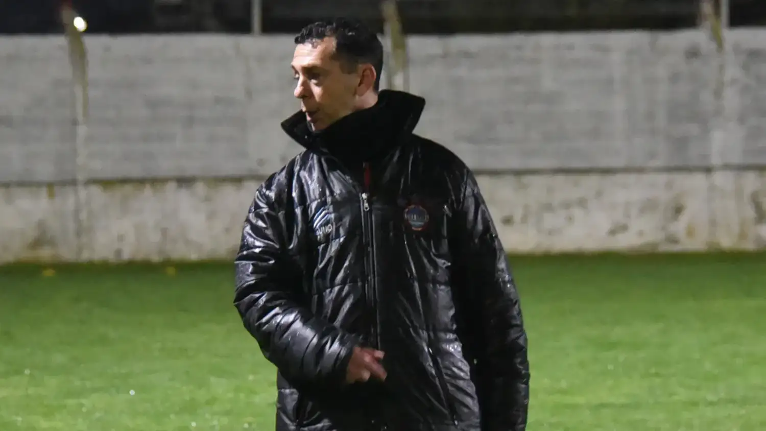 Guillermo "Tola" Sánchez, DT de Loma Negra.