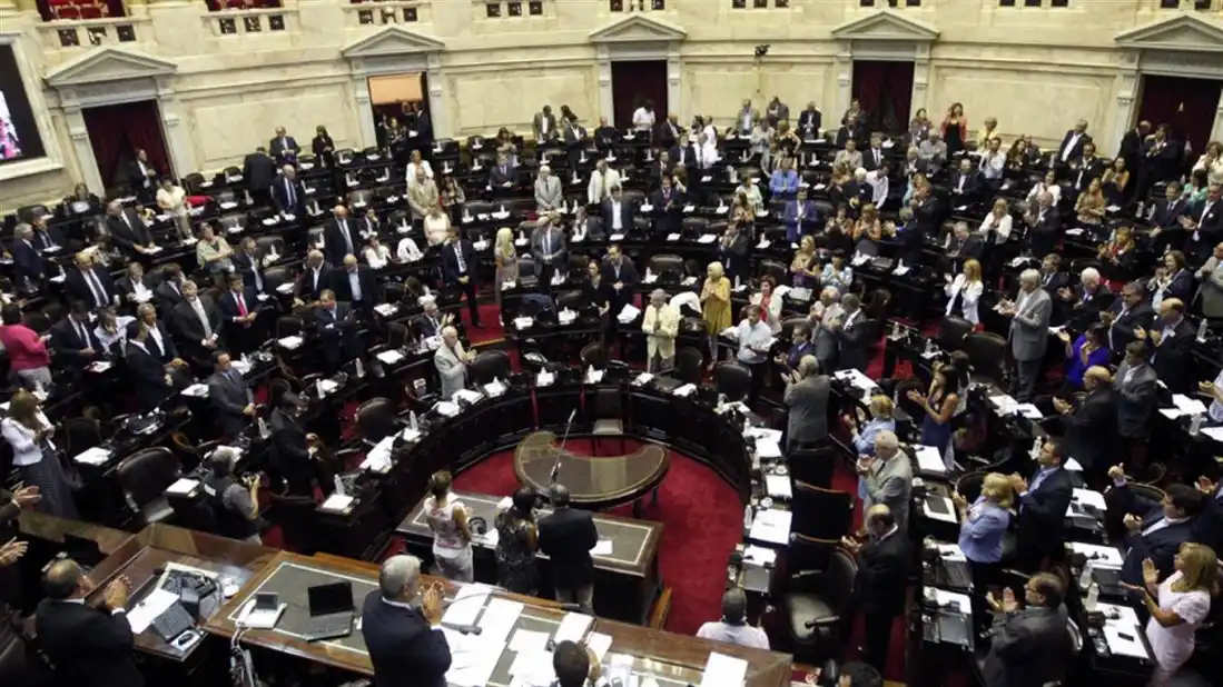 Aprobaron la ley antidespidos pero adelantaron que Macri la vetará