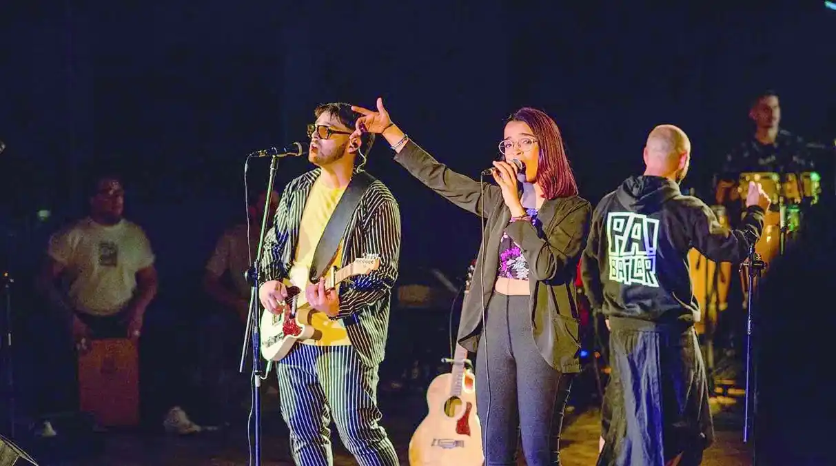 Franco y Anahí García presentaron su nuevo tema “Quiero”