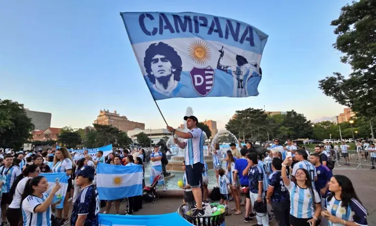 Campanenses fueron parte de la fiesta argentina en Kansas y celebraron el 3 a 0 ante Argelia