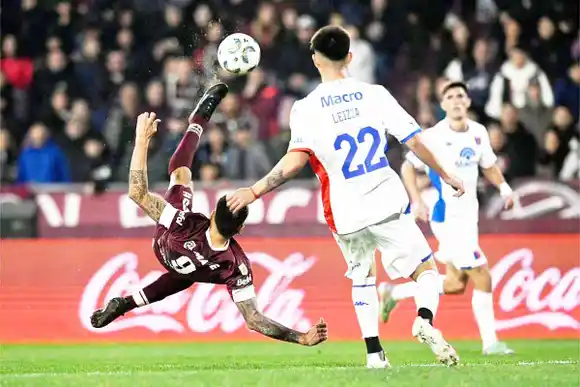 Los goles del concordiense Walter Bou y Garnacho fueron nominados al Premio Púskas de la FIFA