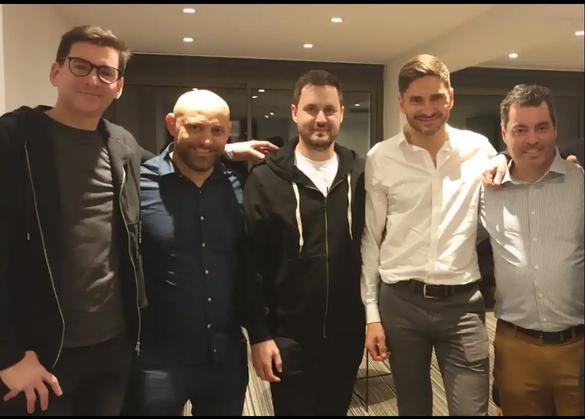 Daniel Di Lena, Gustavo Puccini, Martín Pullaro y Luis Persello, la "mesa chica" del gobernador electo.