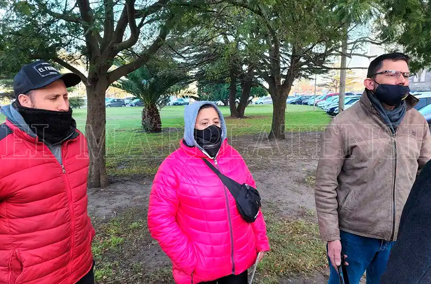 Denuncian que en el HIGA le quieren dar el alta a su hija cuando necesita una operación