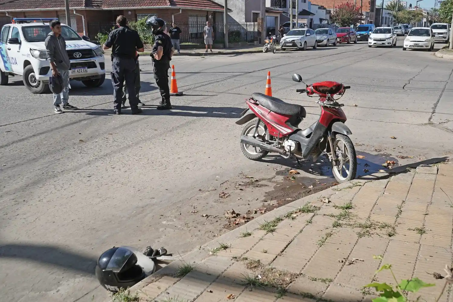 Fuerte colisión entre dos motos, en la esquina de calles 54 y 73