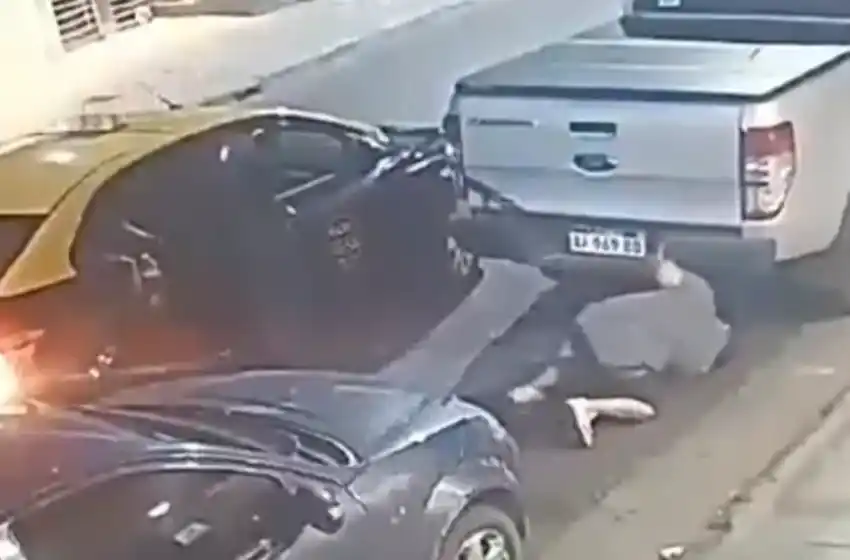 Expusieron a un taxista que habría sido cómplice del robo de una rueda de auxilio