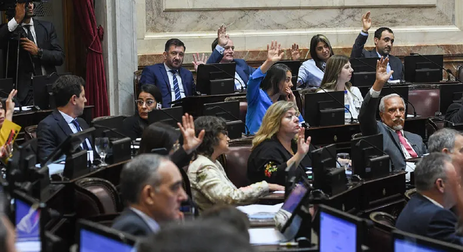 Ley Bases y Paquete Fiscal: arranca el maratónico debate en el Senado