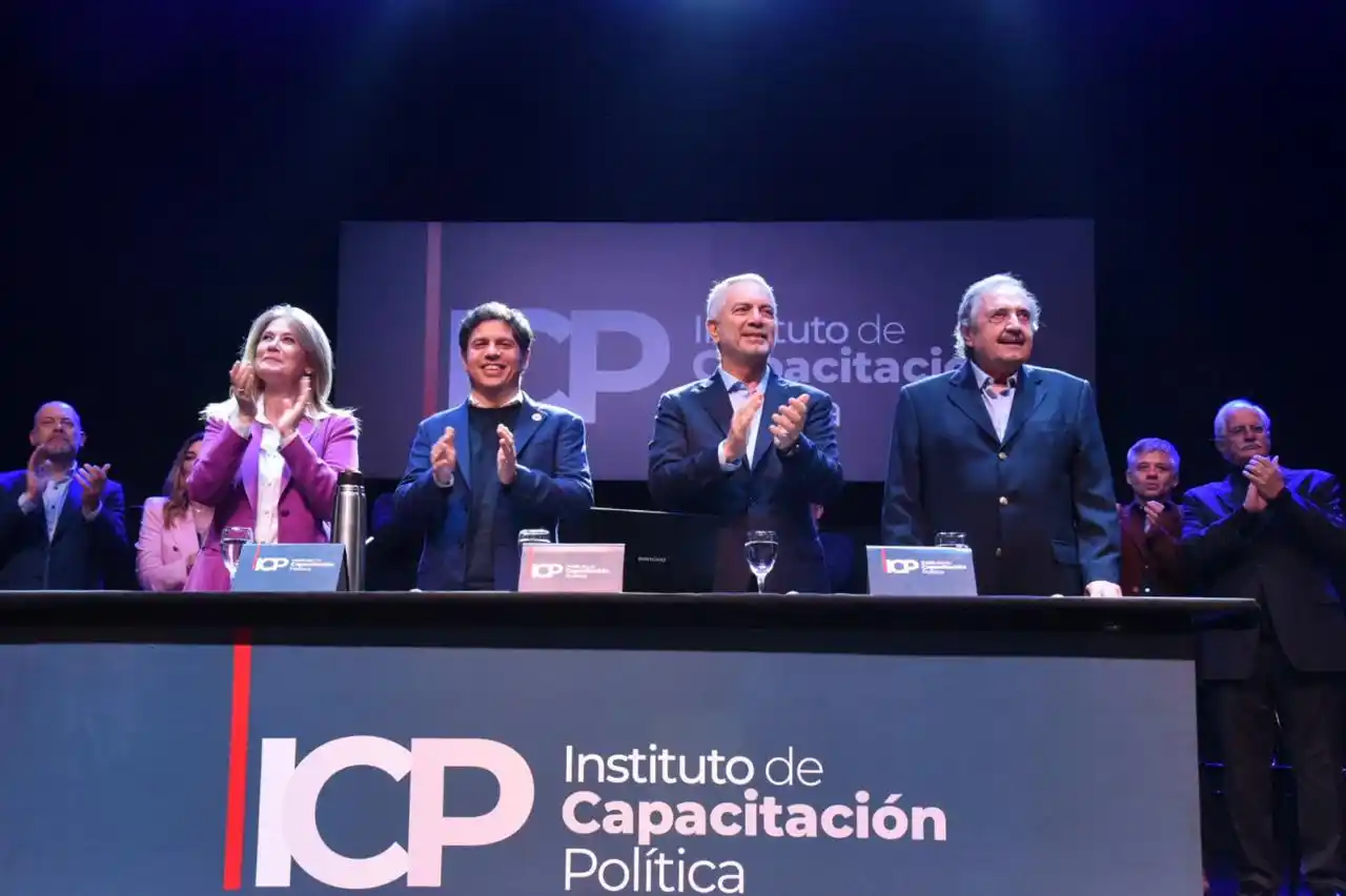 formacion politica teatro podesta