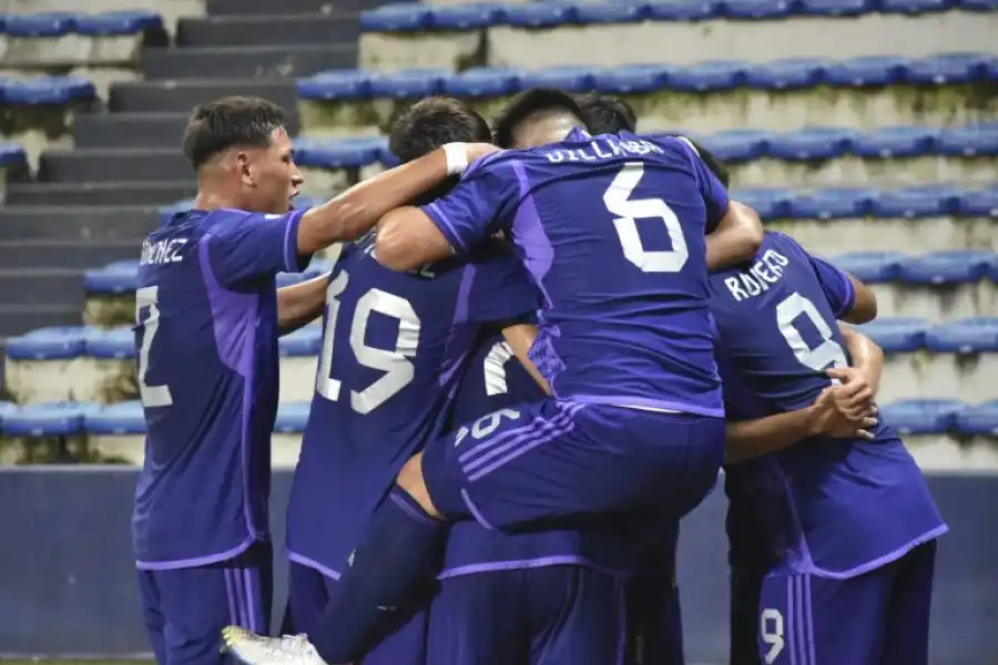 La Selección argentina Sub 17 goleó a Perú y avanzó al hexagonal final del Sudamericano
