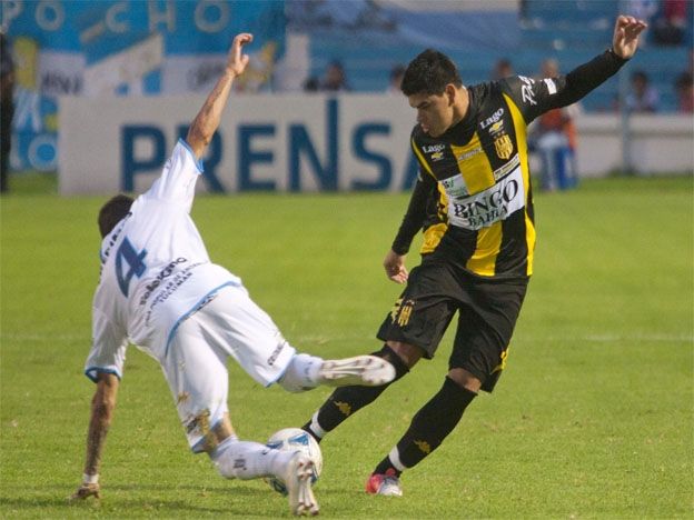 Nacional B: Olimpo recibe a Atlético Tucumán y busca acercarse a Primera