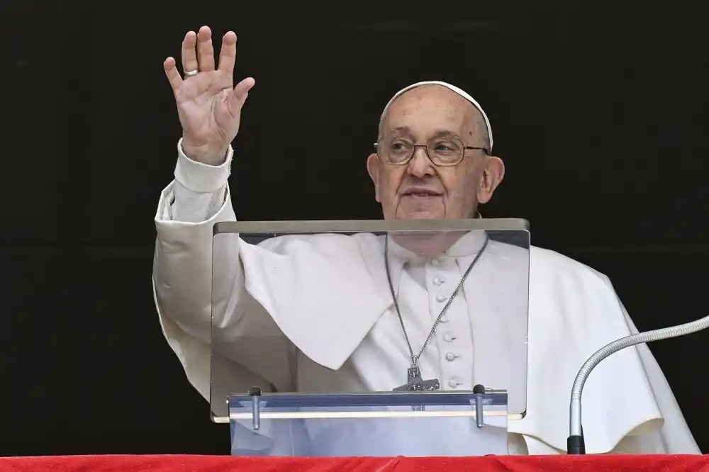 El Papa sufrió un “empeoramiento repentino del cuadro respiratorio”