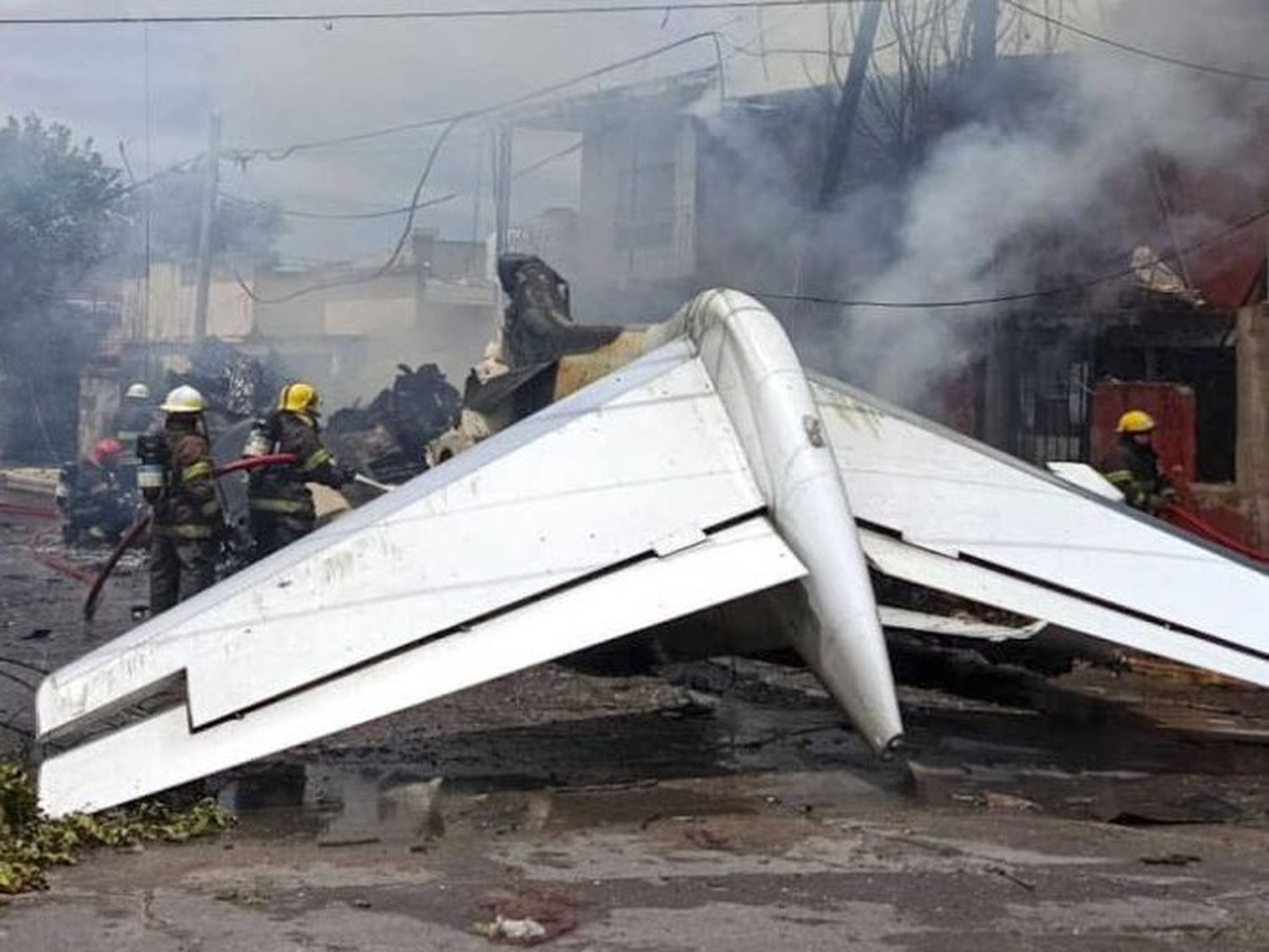 Murieron el piloto y copiloto de un avión privado que se estrelló en San Fernando