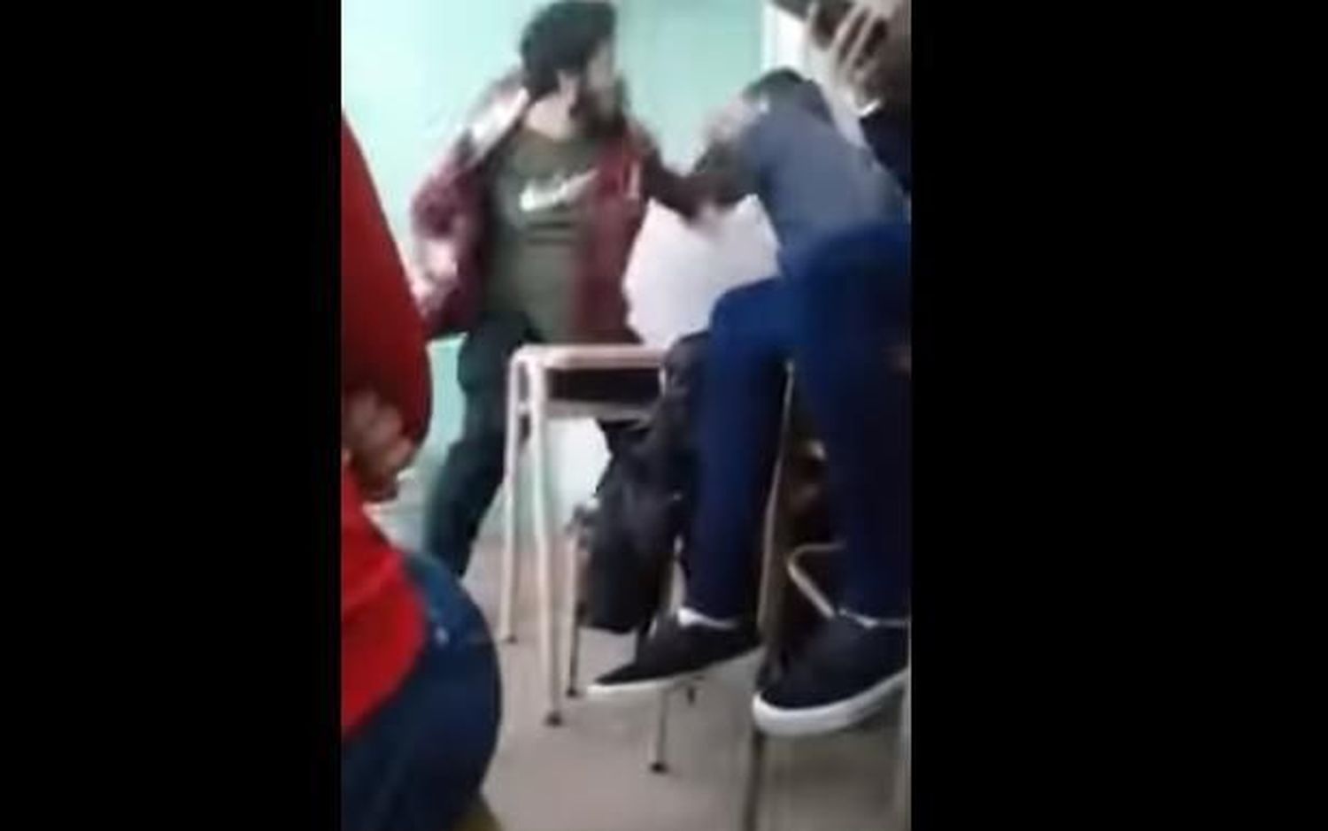 Cristina llamó al padre del joven agredido por otro en una escuela de Mar del Plata por política