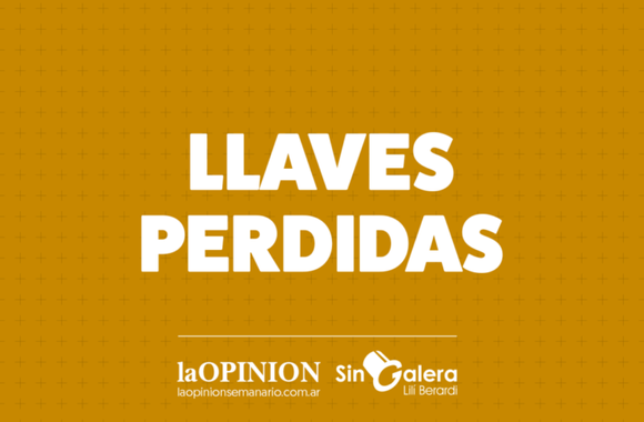 Busca su llave de moto, de la casa y la alarma