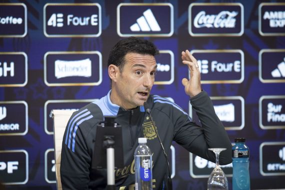 Scaloni valoró la mejoría de la selección frente a Colombia