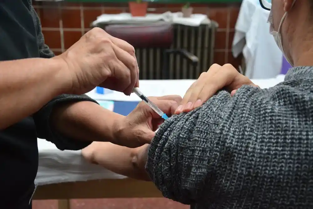 La Provincia acusó a Nación de no entregar las vacunas contra la gripe