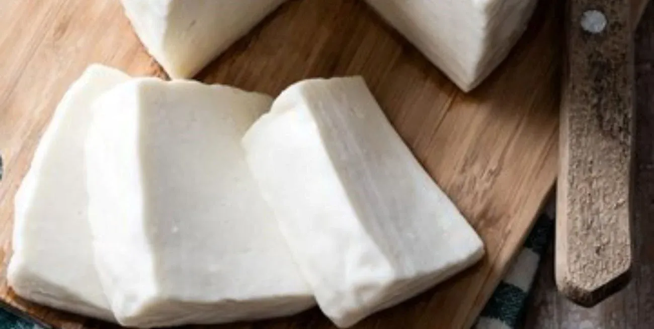La Anmat prohibió la venta de hilos tensores y una marca de queso