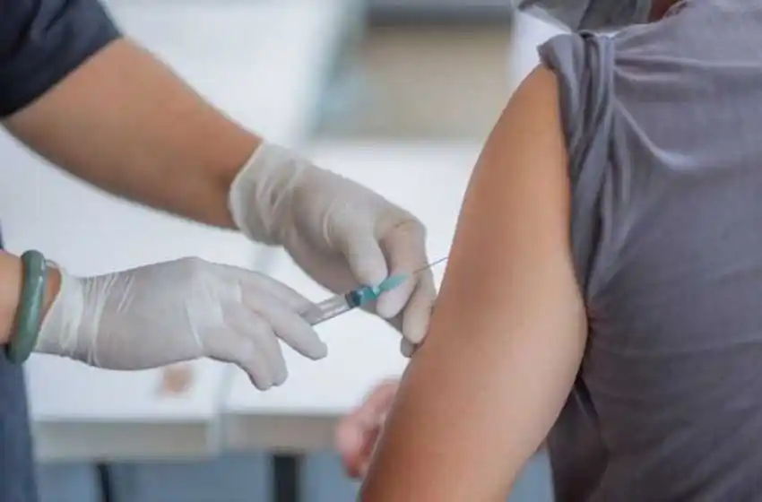 Menos del 0,2% de las personas vacunadas fueron notificadas como casos positivos