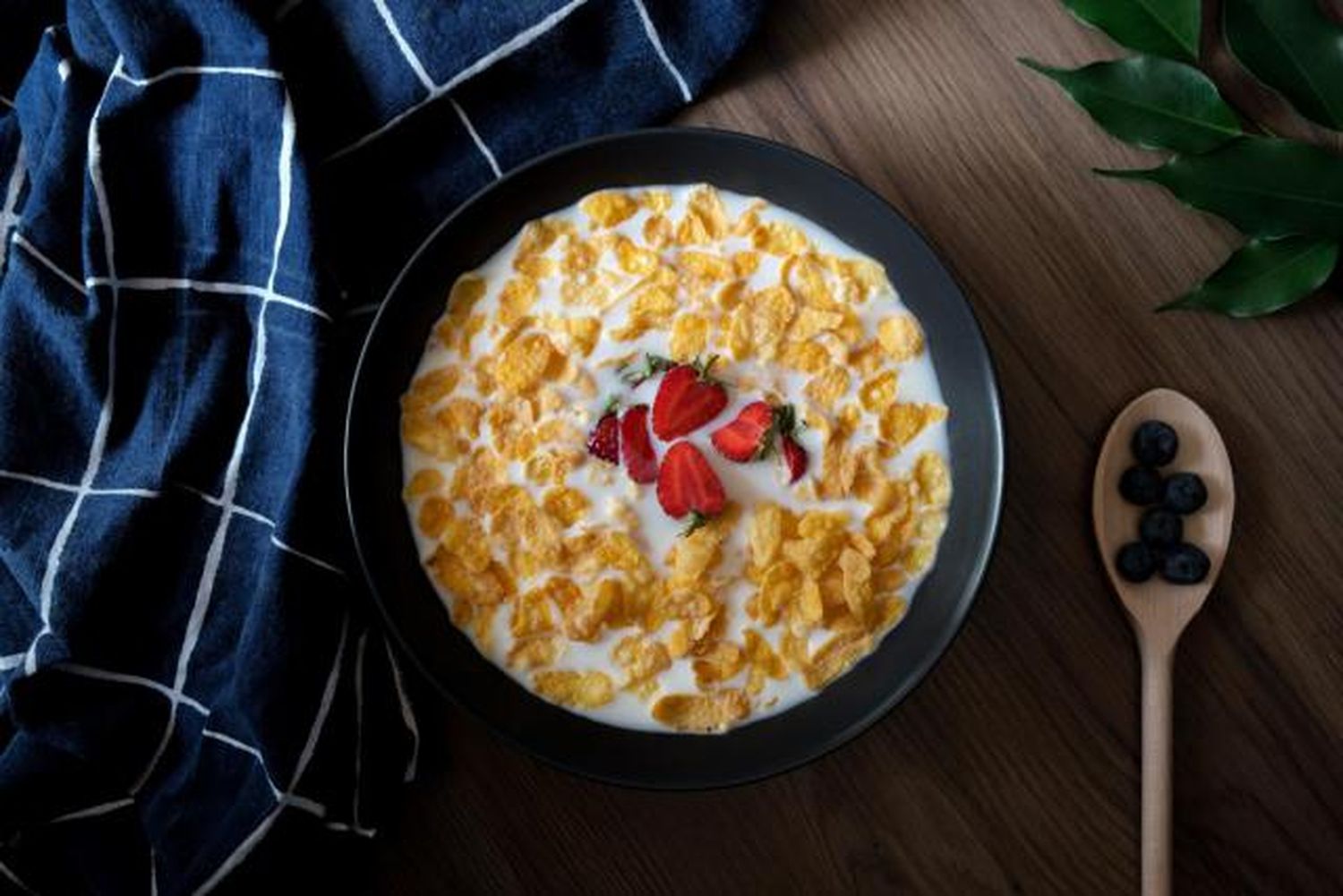 9 alimentos que tienes que eliminar mientras estás encerrada para no engordar