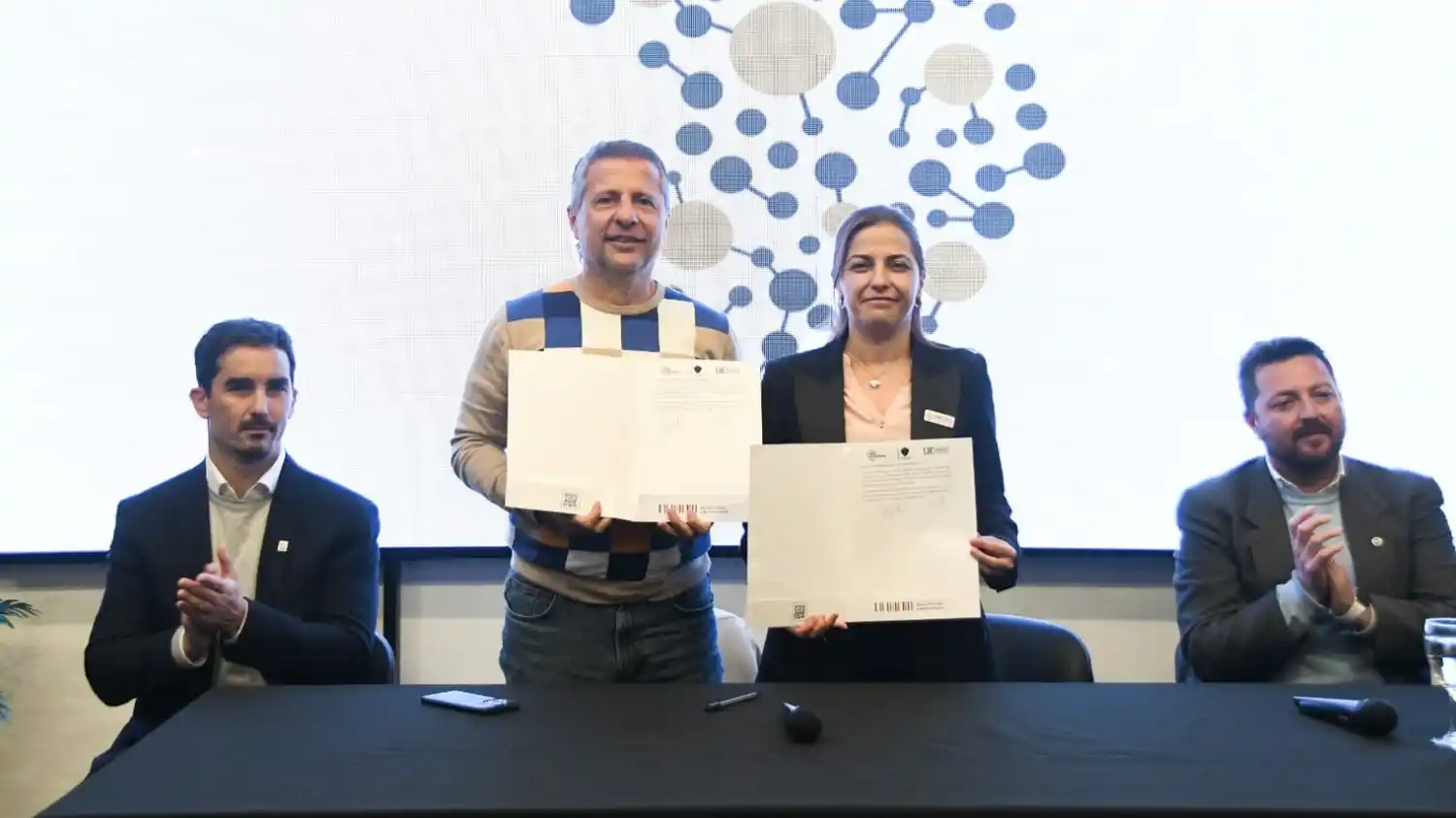 La UPC entregó certificados del trayecto en Robótica Industrial