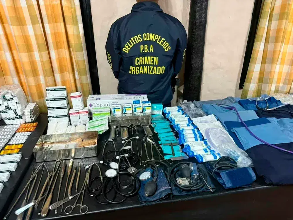 Desbaratan una organización que prestaba servicios médicos con personal sin título