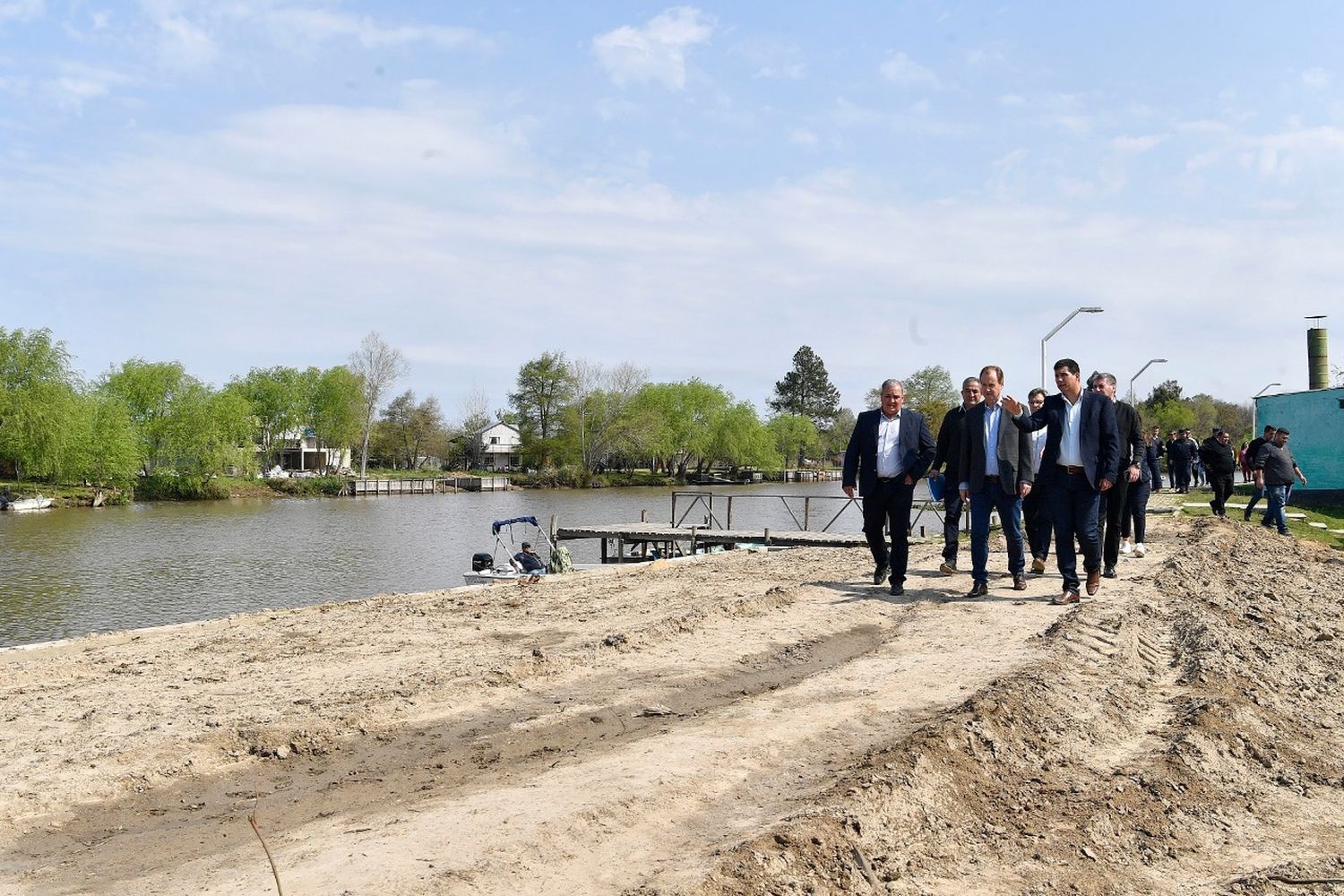 El gobernador Bordet anunció la licitación para pavimentar el acceso a Villa Paranacito