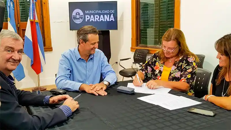 Bahl y Feltes firmaron convenio para mejorar rampas de acceso al Túnel