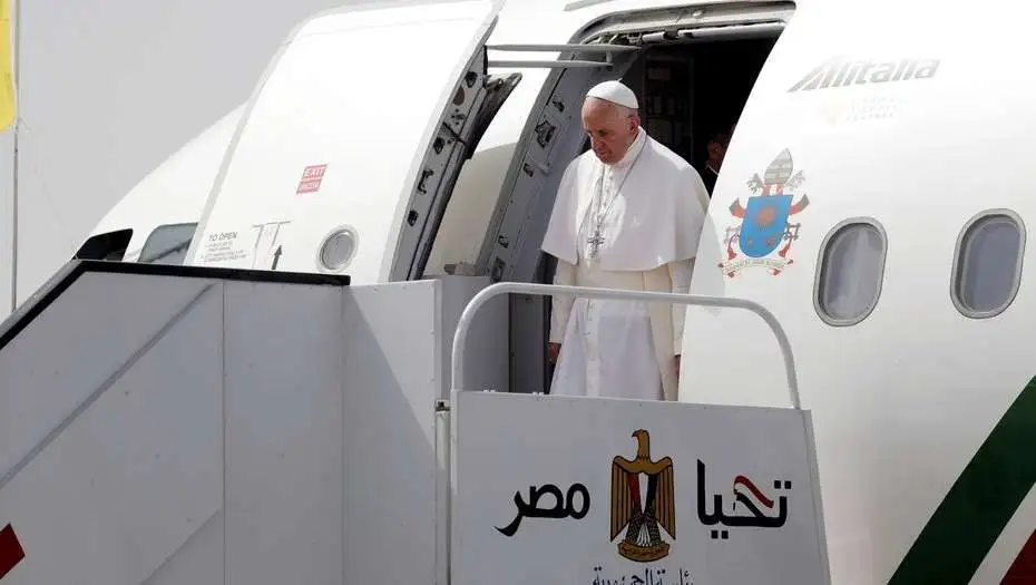 Francisco llegó a Egipto en un viaje centrado en la paz